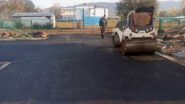 Укладка асфальта под ключ. Профессионально укладываем асфаль в фото 5