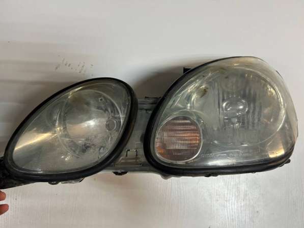 Фара правая Mercedes benz w211