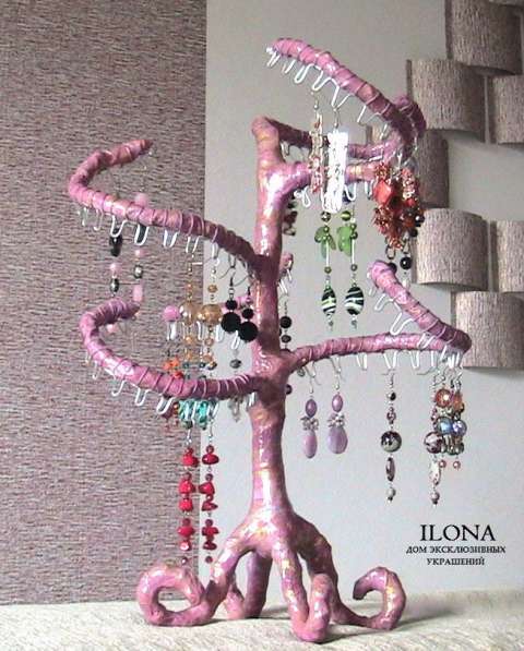Подставка для серег «Розовое Дерево» ручной работы в фото 5