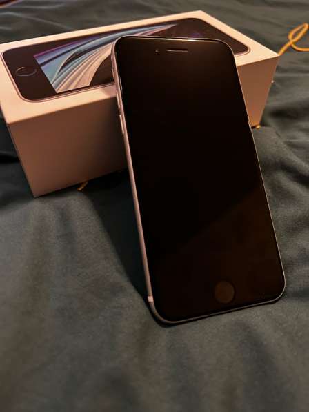 IPhone SE 2020 white 128GB в Москве фото 5