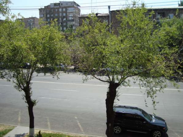 Квартира, 2 комнатная, Ереван, На пр. Комитаса в фото 6