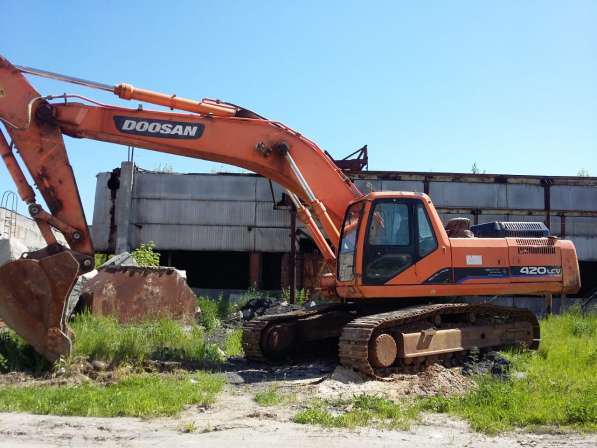 Услуги гусеничного экскаватора DOOSAN 420LCV (2.2 м3)