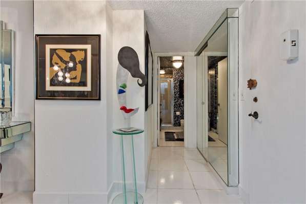 Продается прекрасная квартира в Майами, (Халландейл) в фото 3