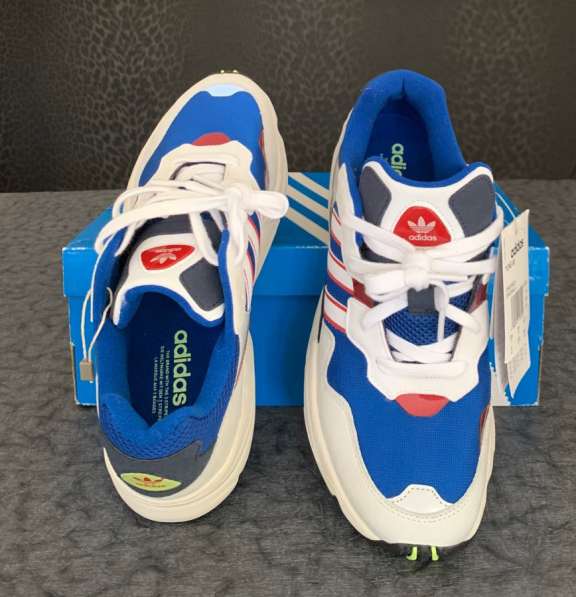 Кроссовки Adidas Originals в Владикавказе