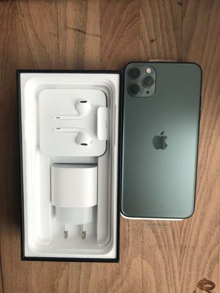 IPhone 11 Pro Max 64 gb зелёный в Санкт-Петербурге