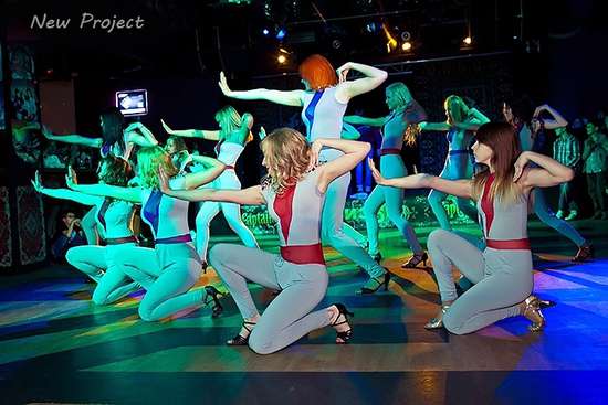 Услуги по обучению современным танцам в Новосибирске. в Новосибирске