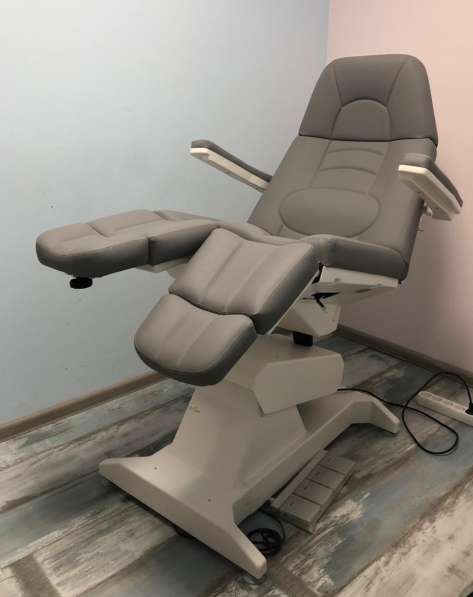 Продам новое педикюрное кресло