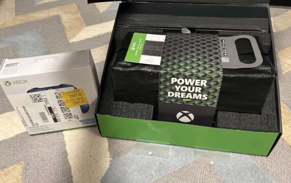 Игровая консоль Microsoft Xbox Series X 1 ТБ — черная