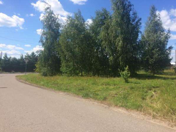 Продается земельный участок 14 соток в черте города Можайска на улице Весенней, 96 км от МКАД по Минскому или Можайскому шоссе.
