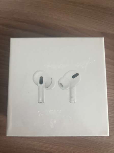 Наушники AirPods Pro в Пскове