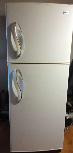 Продаётся холодильник LG. No Frost