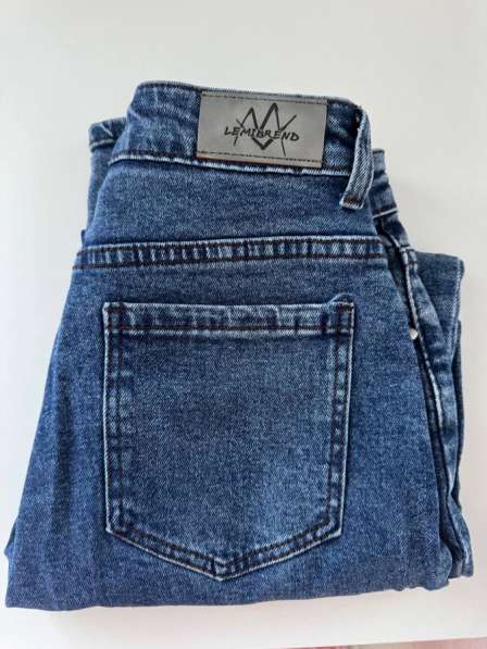 Джинсы женские