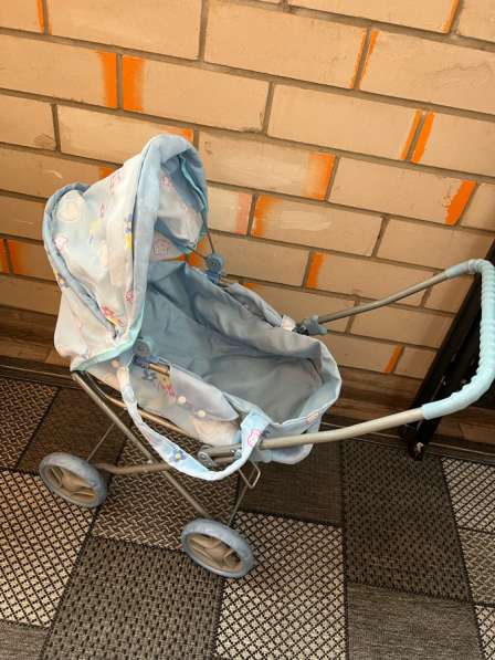 Коляска кукольная