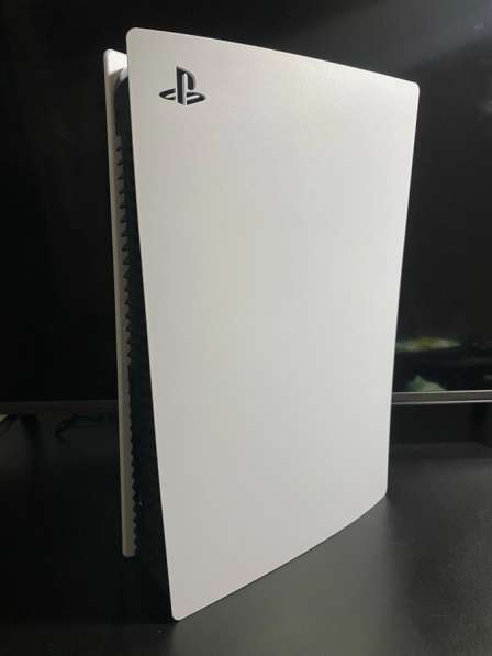 Игровая консоль Sony PlayStation 5 Digital Edition в Великом Новгороде