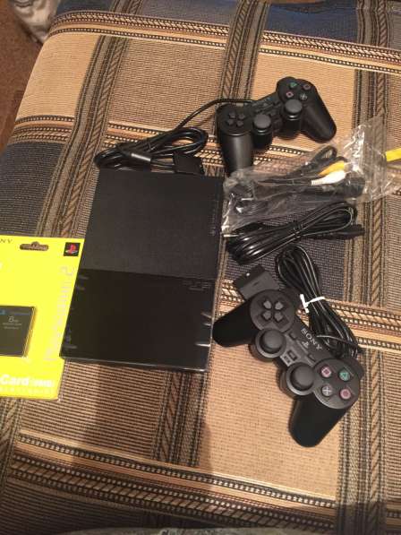 Продам Sony PlayStation 2 Slim на гарантии