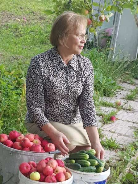Ольга, 54 года, хочет пообщаться в Москве