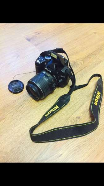 Продаю зеркалку Nikon D3000 Kit 18-55 VR
