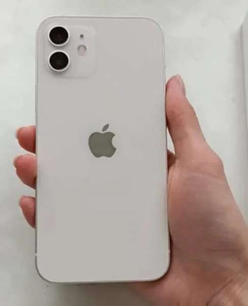 IPhone 12 128 (новый ему 3 месяца)