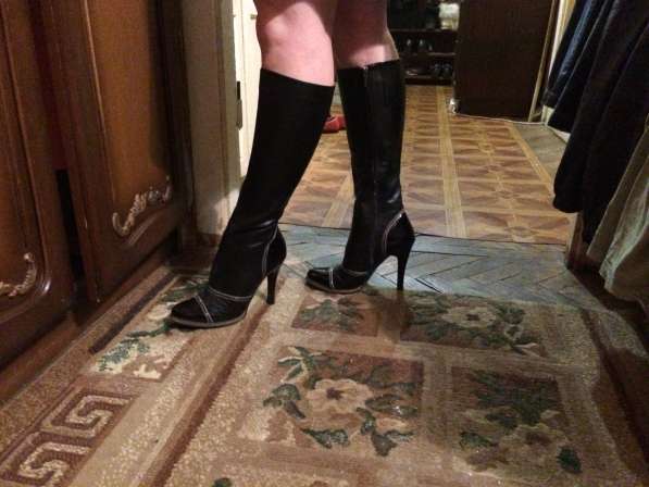 Сапоги и туфли 38 размера, черного цвета в Москве