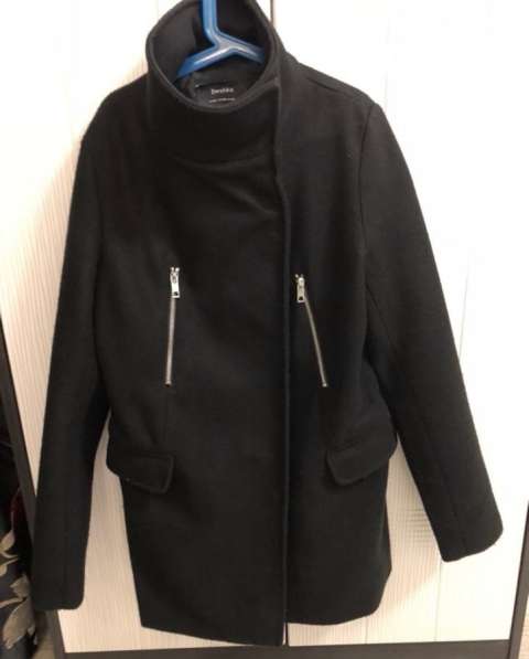 Пальто женское &laquo;Bershka&rdquo; в Москве фото 3