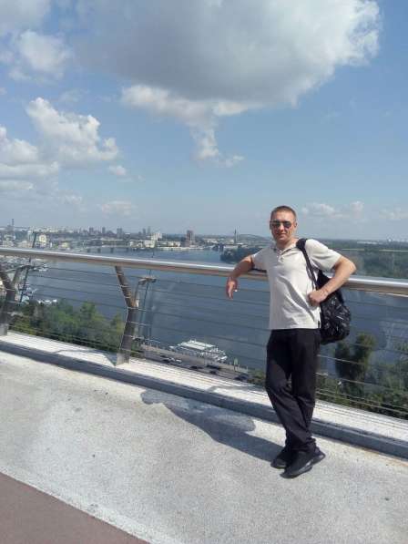 Олег, 38 лет, хочет познакомиться – Ищу женщину для постоянных отношений