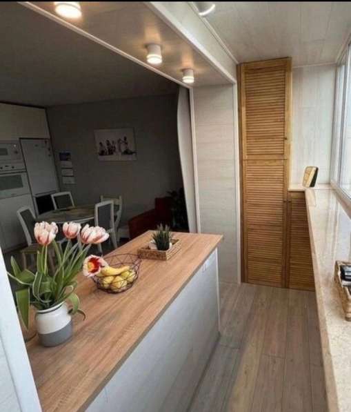 Остекление и отделка балконов в Оренбурге фото 3