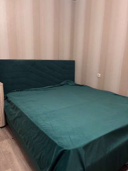 Кровать двуспальная 180/200