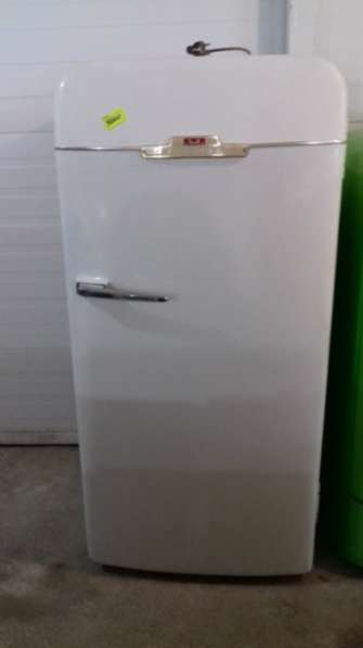 холодильник с морозилкой ЗИЛ МОСКВА