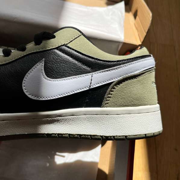 Кроссовки Nike Air Jordan 1 low green Возможен ТОРГ в Москве фото 3