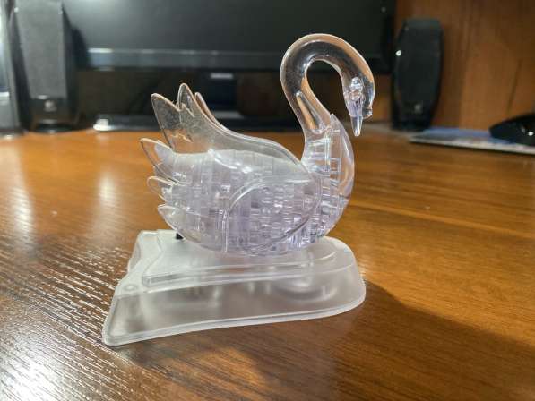 Статуэтка лебедь
