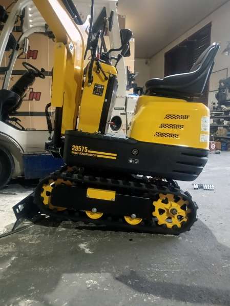 Мини-экскаватор Komatsu PC-08 в Владивостоке фото 4