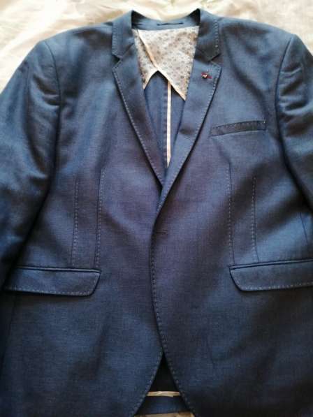 Костюм, пиджак, рубашки, галстук всё в идеальном состоянии в Нижнем Новгороде фото 4