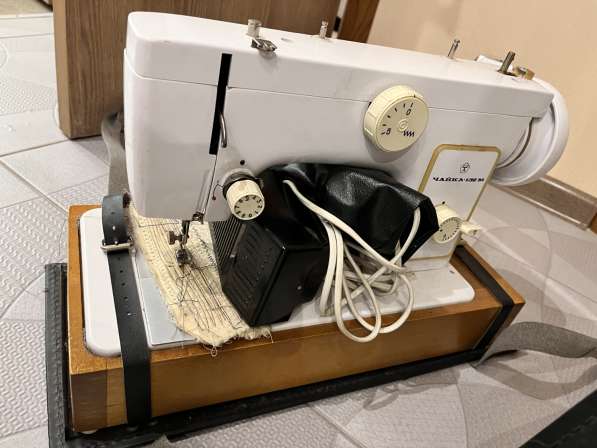 Швейная машинка Чайка 132М в фото 3