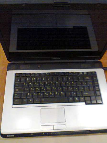 Toshiba Satellite A300-1G3 рабочий ноутбук в Москве фото 26
