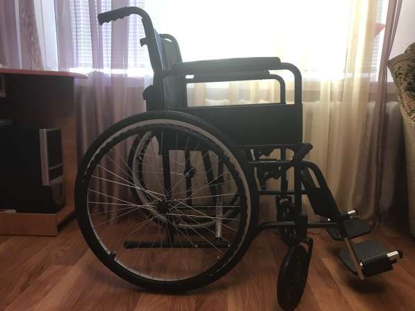 Срочно продам инвалидную коляску в фото 12