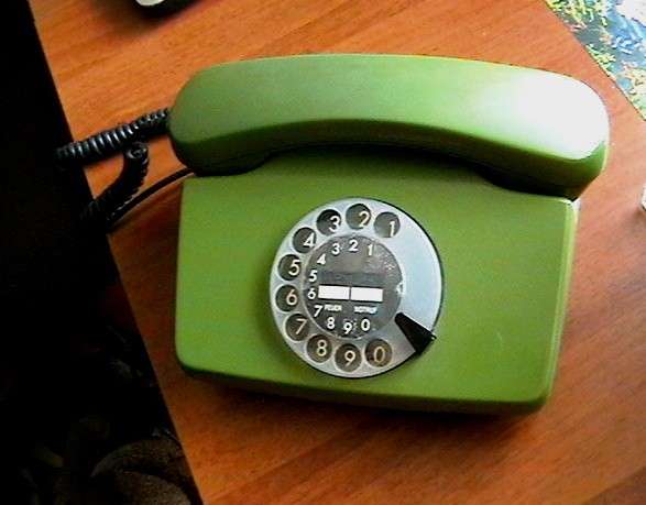 Телефон стационарный зеленый