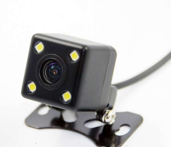 Камера заднего вида E707 с подсветкой в 