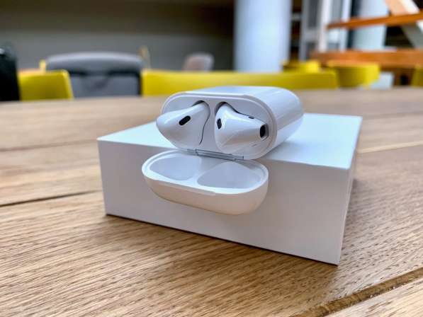 AirPods 2 в Санкт-Петербурге