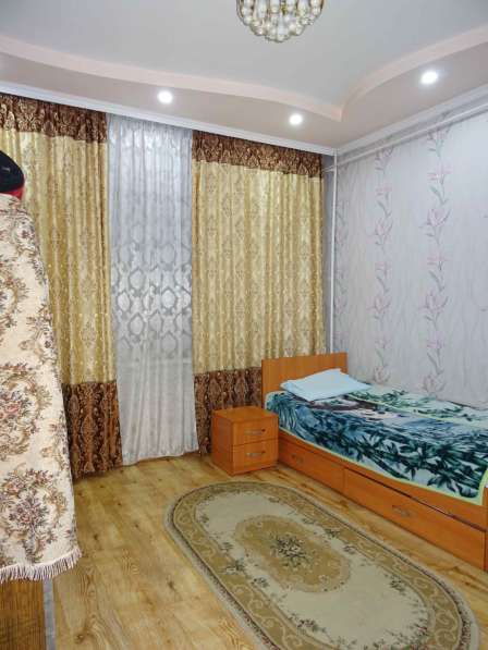 Срочно продам 2к. кв,12 мкр,105с,46м2+лоджия 9м2,41500$ в фото 7