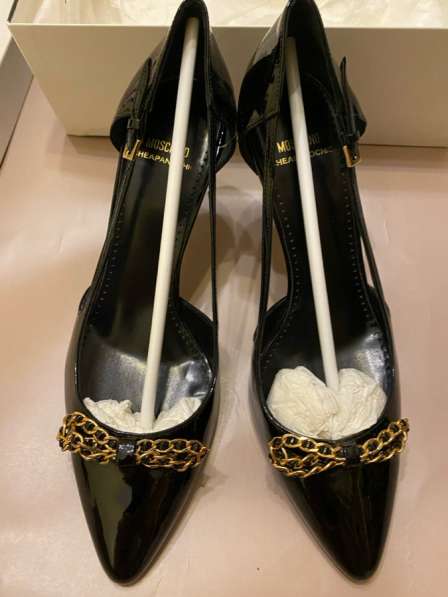 Лодочки. Moschino Cheap