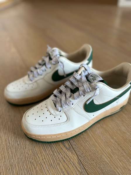 Кроссовки Nike