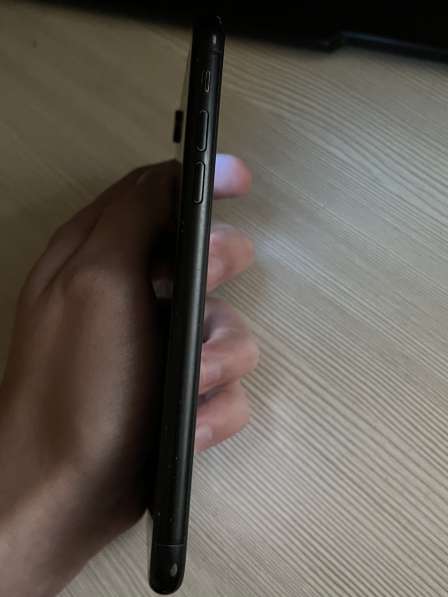 Apple iPhone XR 64gb black в Саратове
