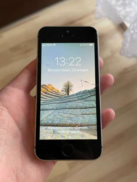 Телефон iPhone SE, 32Gb