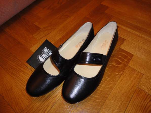 Продаю новые кожаные черные туфли р. 38,5-39