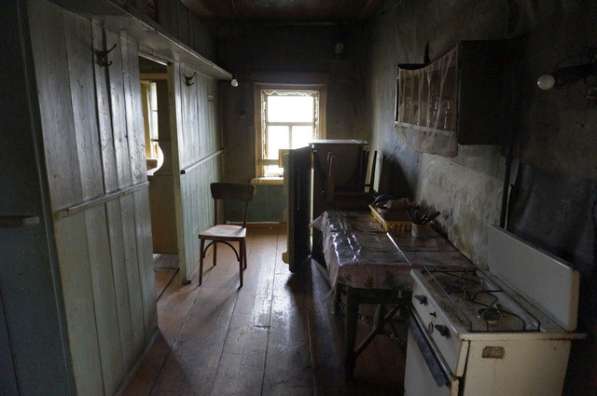 Бревенчатый дом, в тихой жилой деревне в Москве фото 10