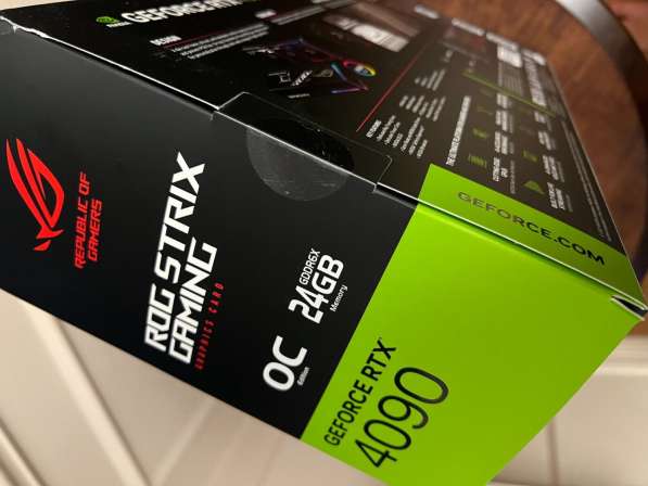 Продам ASUS ROG Strix GeForce RTX 4090 OC 24 ГБ GDDR6X в Санкт-Петербурге