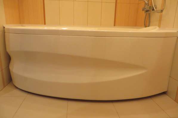 Акриловая ванна несимметричная б/у в Санкт-Петербурге фото 3