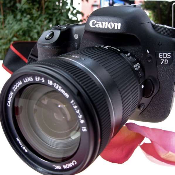 Canon EOS 7D 18.9 Megapixel Digital Camera