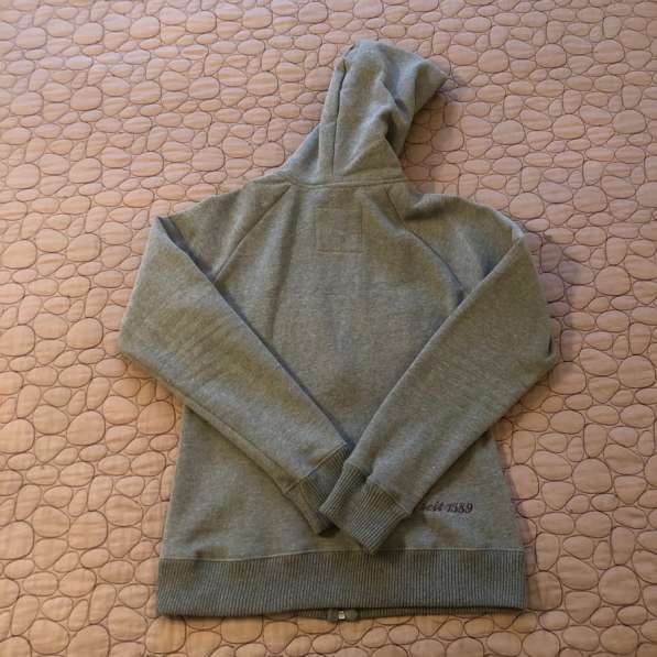 Серая толстовка женская HB в Москве фото 3