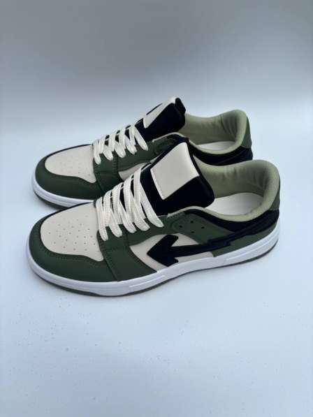 Off-white low